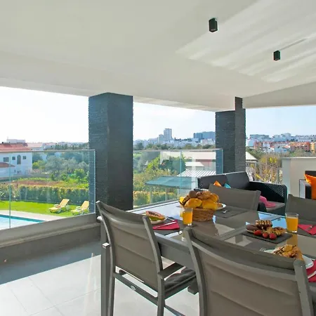 Hollywood - Sitio Calmo Com Piscina Aquecivel E Bbq - Albufeira
