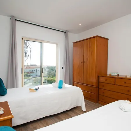 Villa Hollywood - Sitio Calmo Com Piscina Aquecivel E Bbq - Albufeira